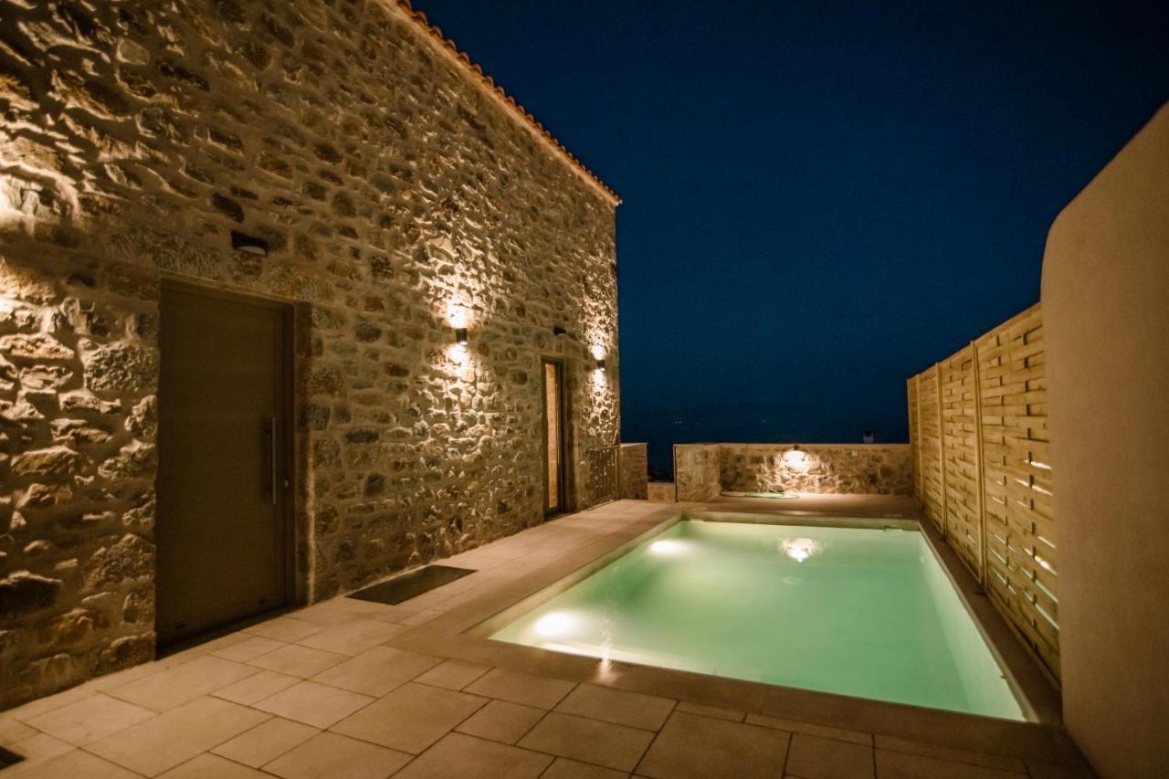 Mani Luxury Suites And Studios In Gytheio With Private Pools Exterior foto